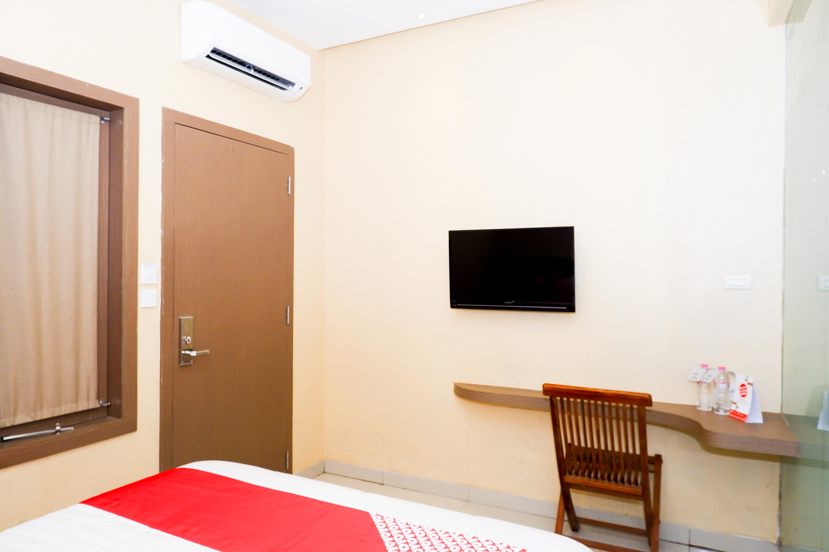 Oyo 379 Grand Mundu Hotel Semarang Kültér fotó