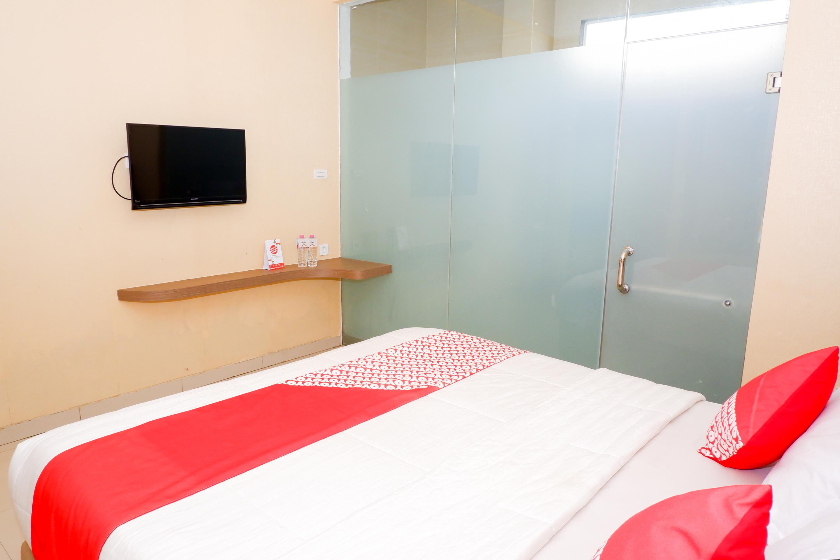 Oyo 379 Grand Mundu Hotel Semarang Kültér fotó