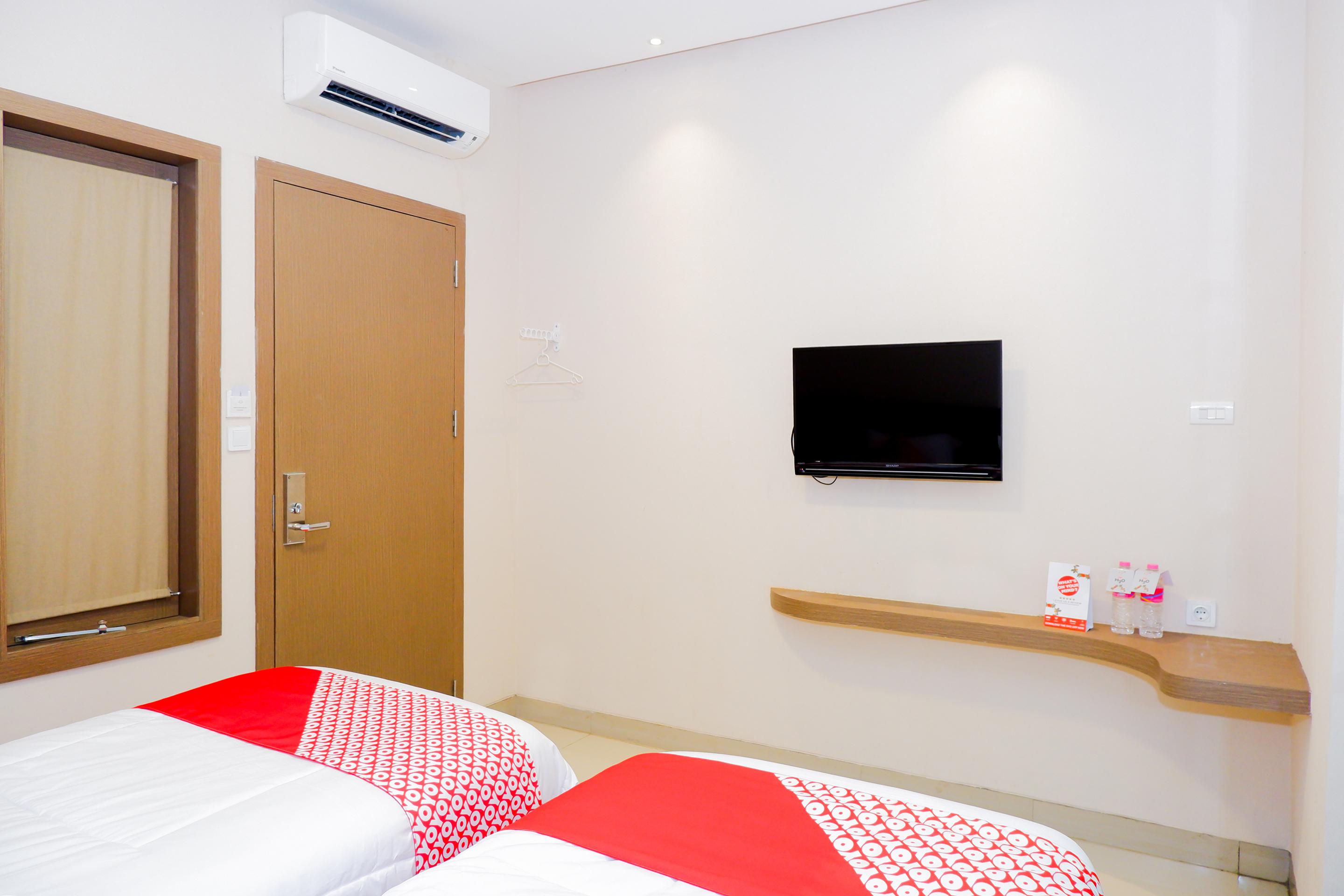 Oyo 379 Grand Mundu Hotel Semarang Kültér fotó