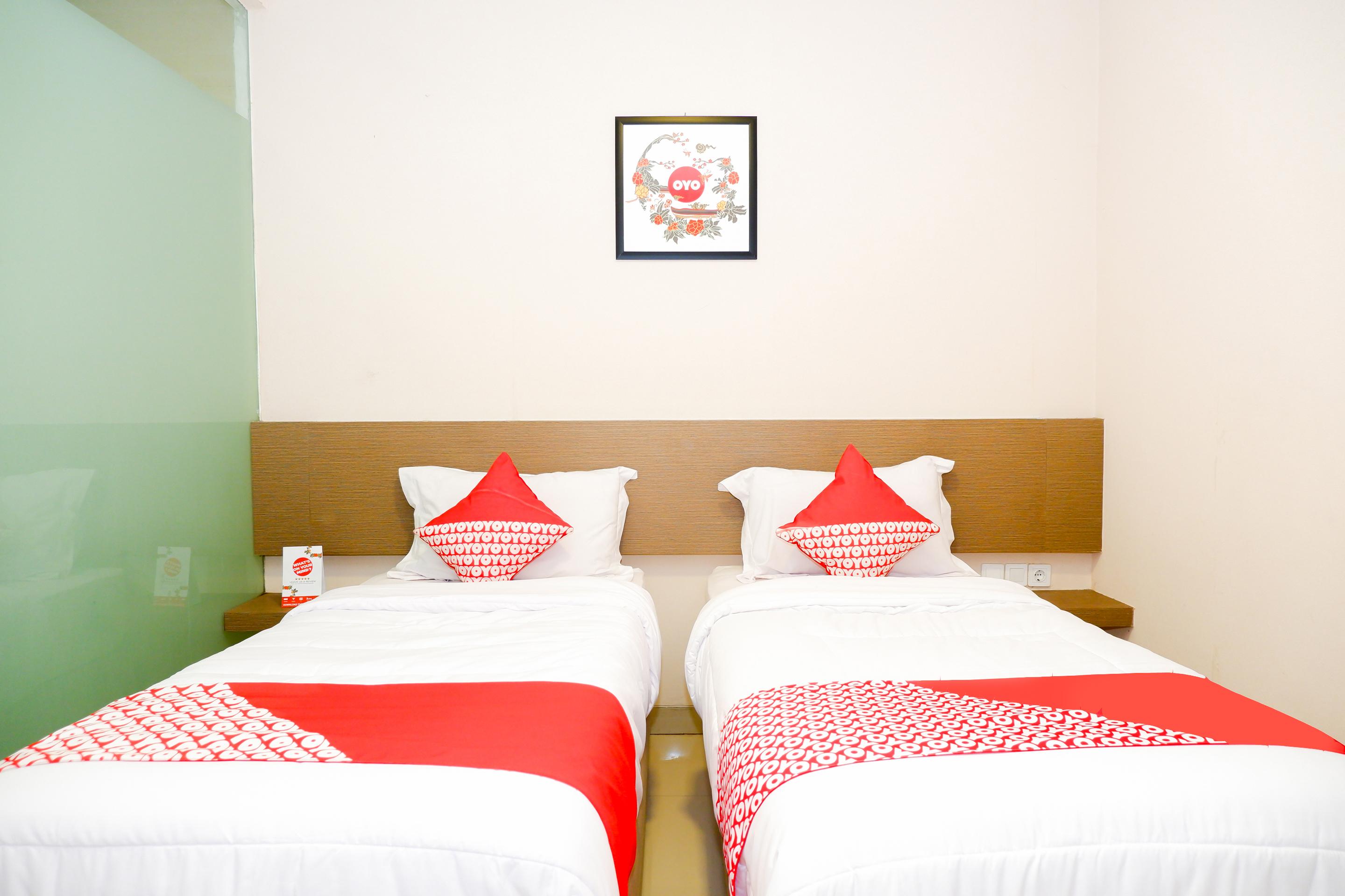 Oyo 379 Grand Mundu Hotel Semarang Kültér fotó