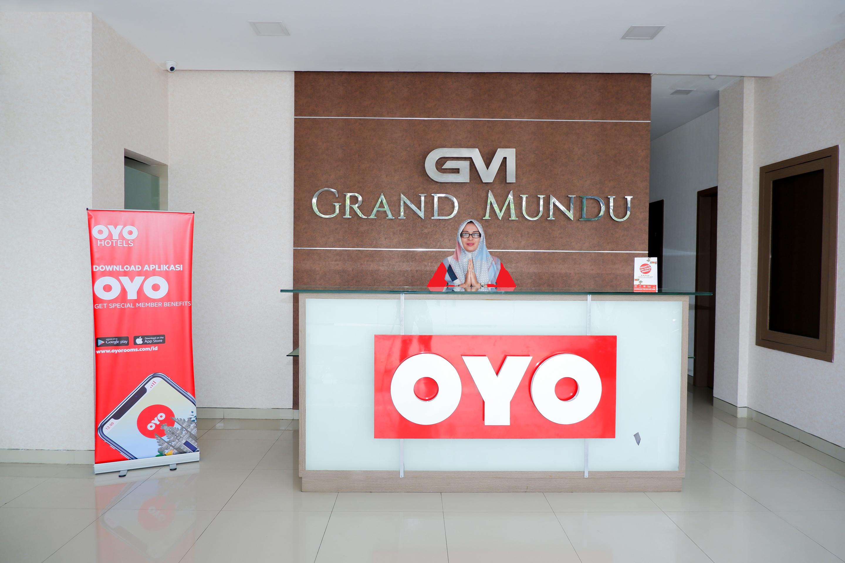 Oyo 379 Grand Mundu Hotel Semarang Kültér fotó