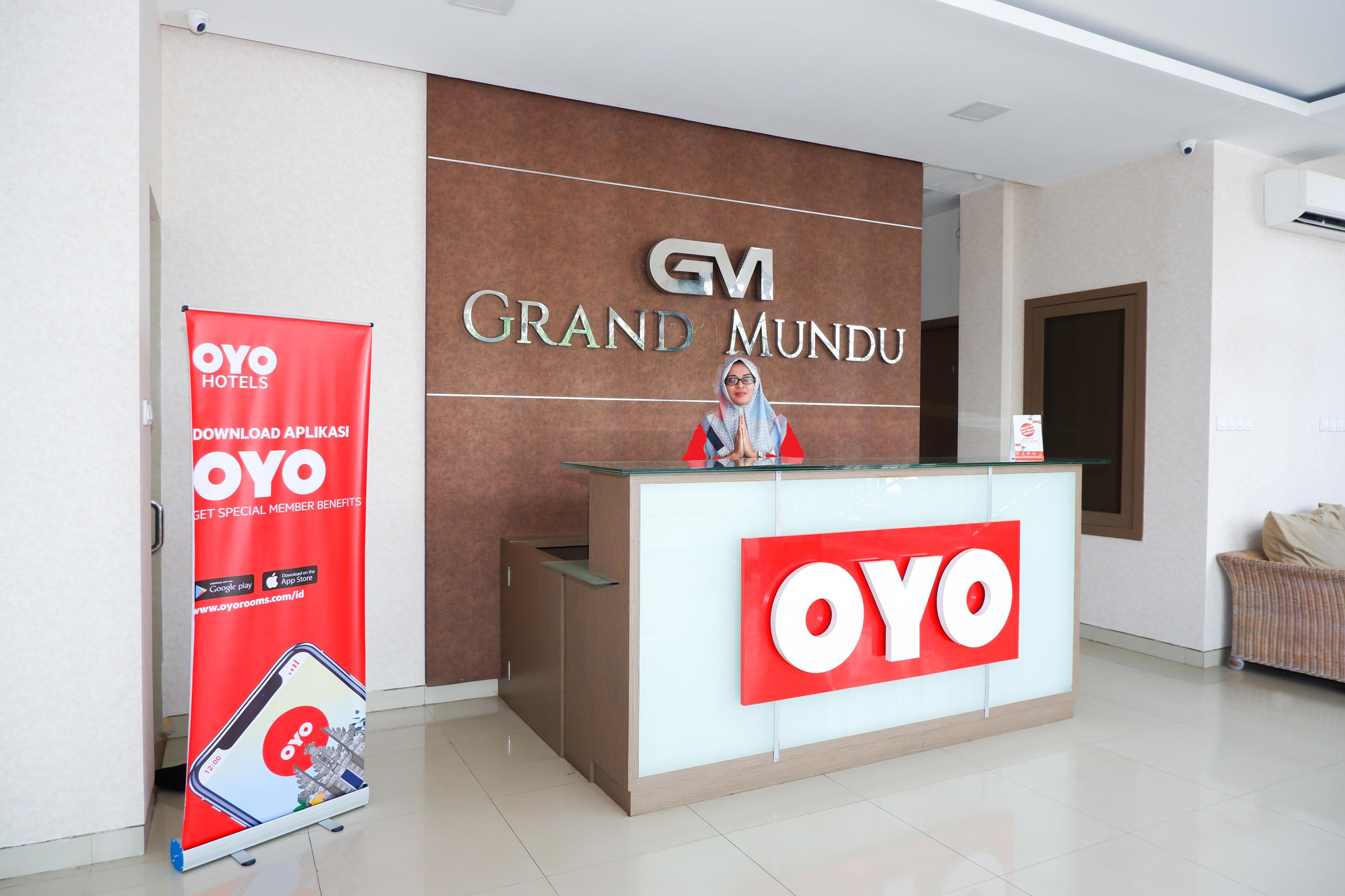 Oyo 379 Grand Mundu Hotel Semarang Kültér fotó